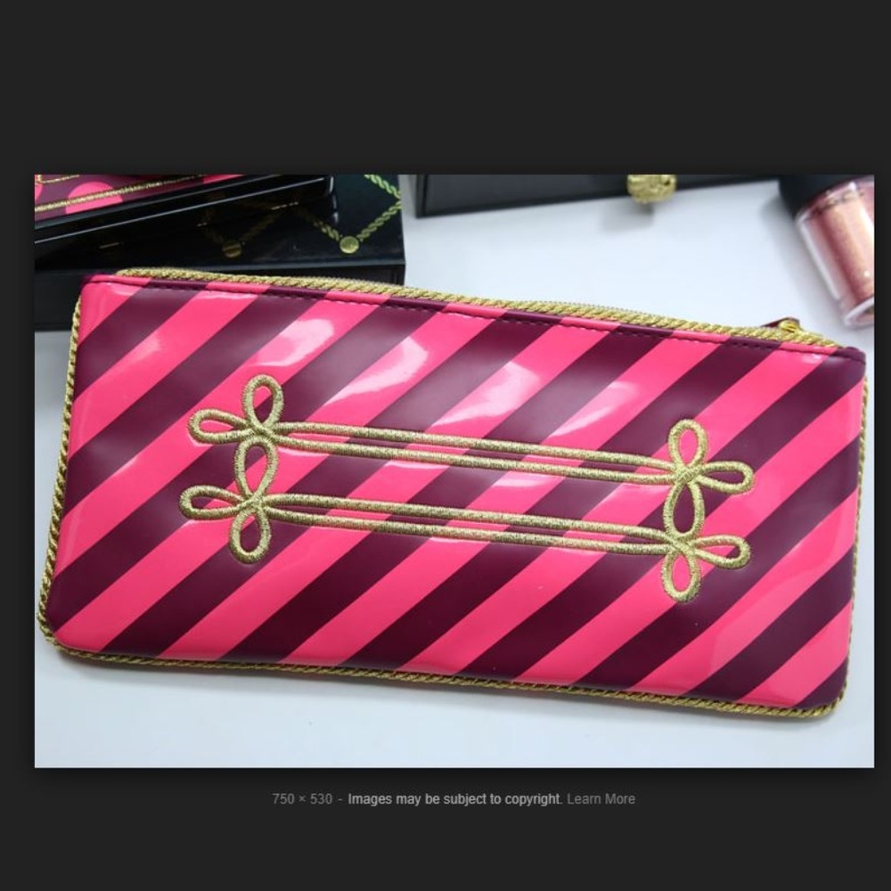 Nwot* Beautiful Mac Cosmetics Case!!!